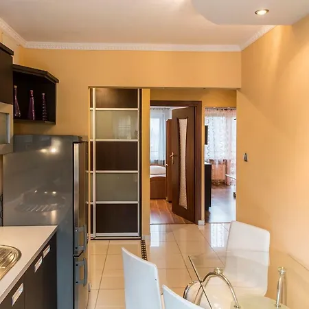 Apartament Rubinowy *