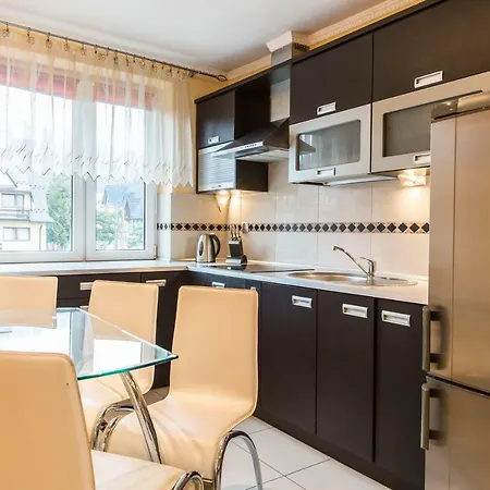 Apartament Rubinowy Апартаменты Косцелиско